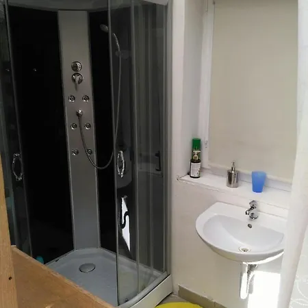 Greenhouse Just 15 Min From The Old Town Luxury tent *