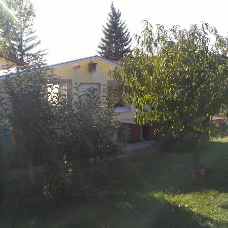 Greenhouse Just 15 Min From The Old Town Cort de lux