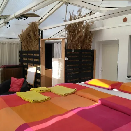 Cort de lux Greenhouse Just 15 Min From The Old Town Bratislava