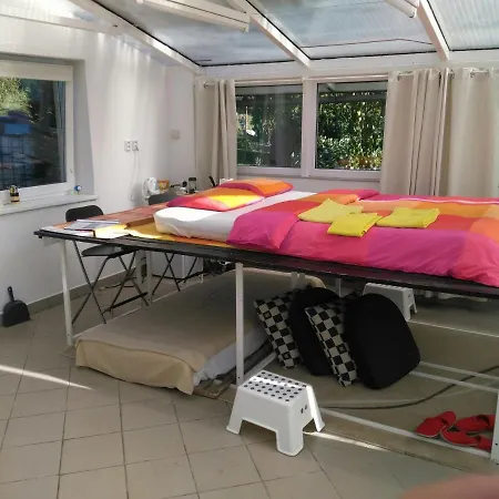 Greenhouse Just 15 Min From The Old Town Cort de lux Bratislava