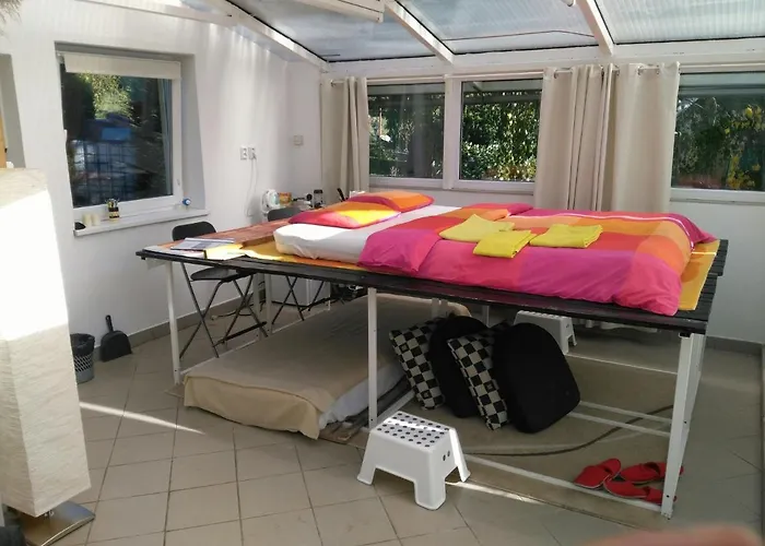 Greenhouse Just 15 Min From The Old Town Cort de lux Bratislava